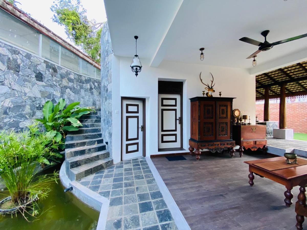 Thaprobana Villa Tangalle - Private Villa Exterior photo