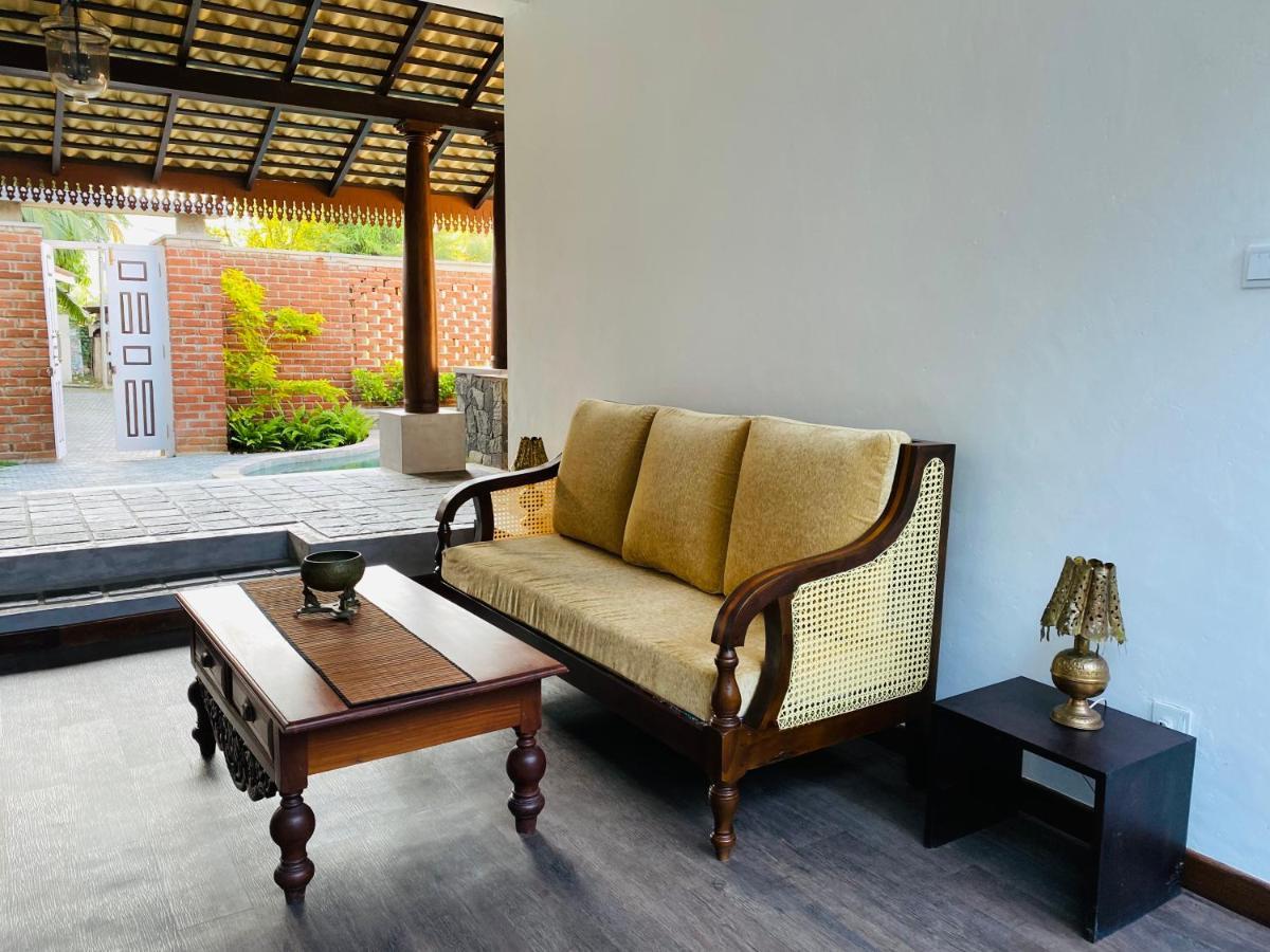 Thaprobana Villa Tangalle - Private Villa Exterior photo